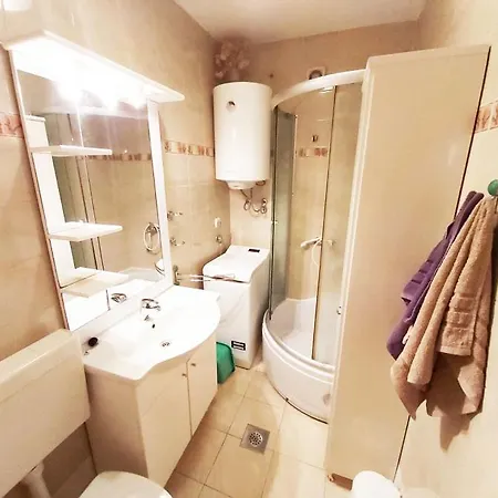 Apartment Carmen *