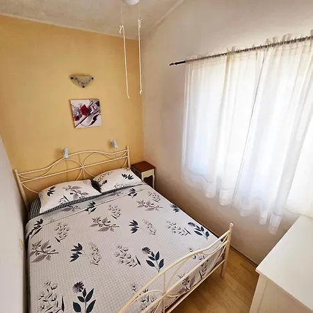 Carmen Apartment