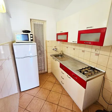 Carmen Apartment *