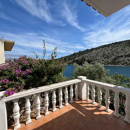 Appartement Carmen Vinišće